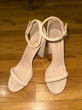 lulus Block Heel Ankle Strap Sandals in beige